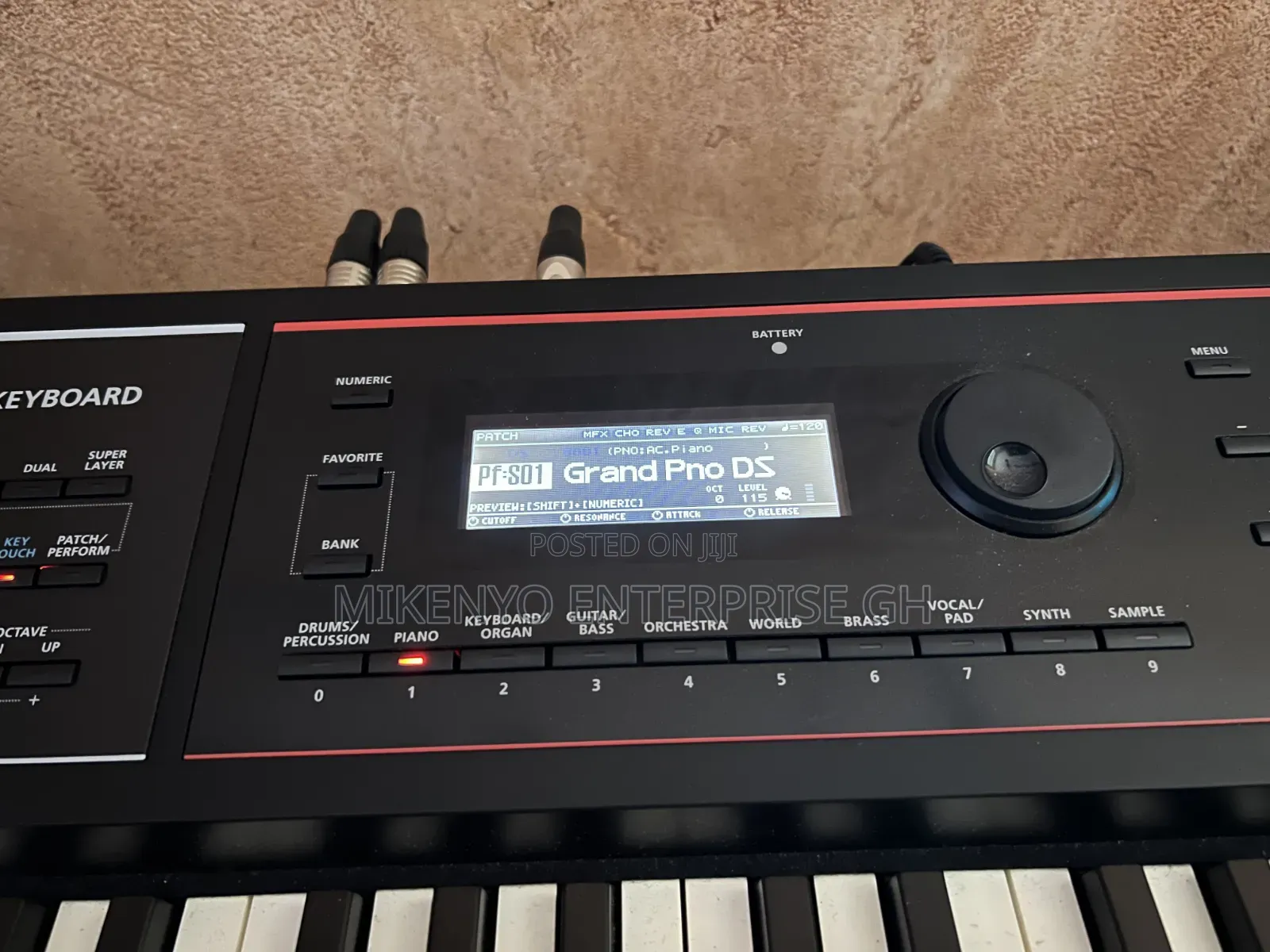 Roland Juno-Ds88 Synthesizer