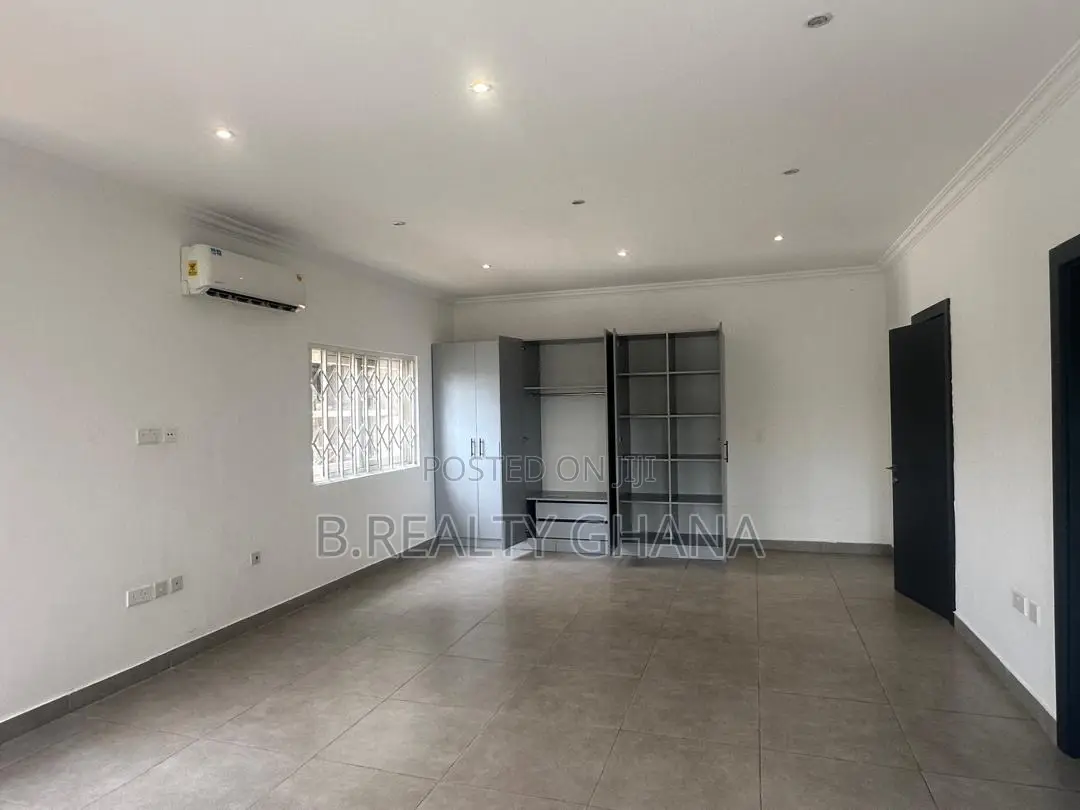 4bdrm House in Airport Residential Area for rent