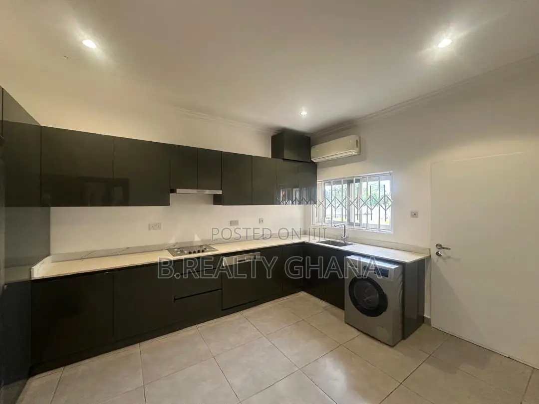 4bdrm House in Airport Residential Area for rent