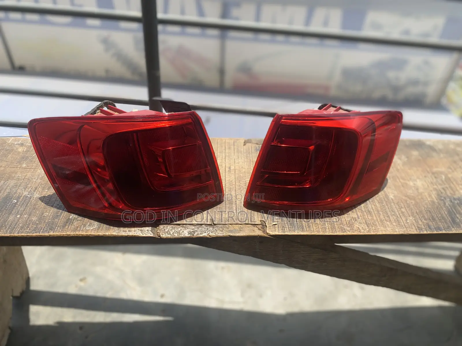 Volkswagen Jetta 6 Tail Light Pair