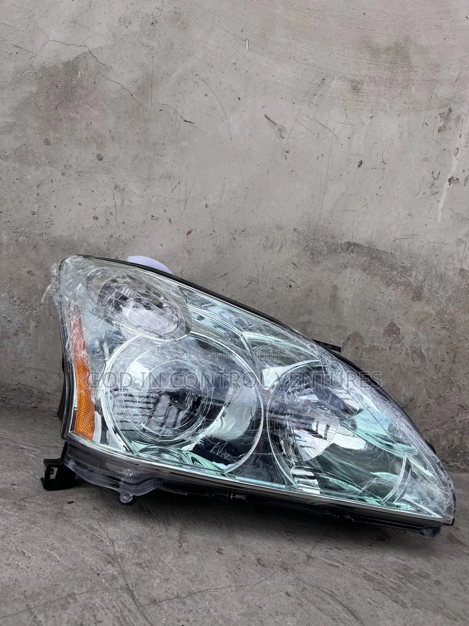 Lexus Rx 330 Headlight Pair