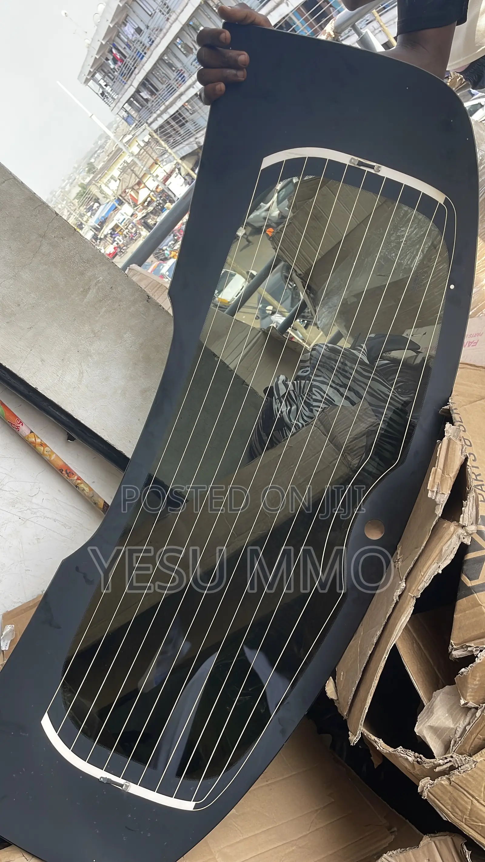 Nissan Rogue 2013 Back Glass