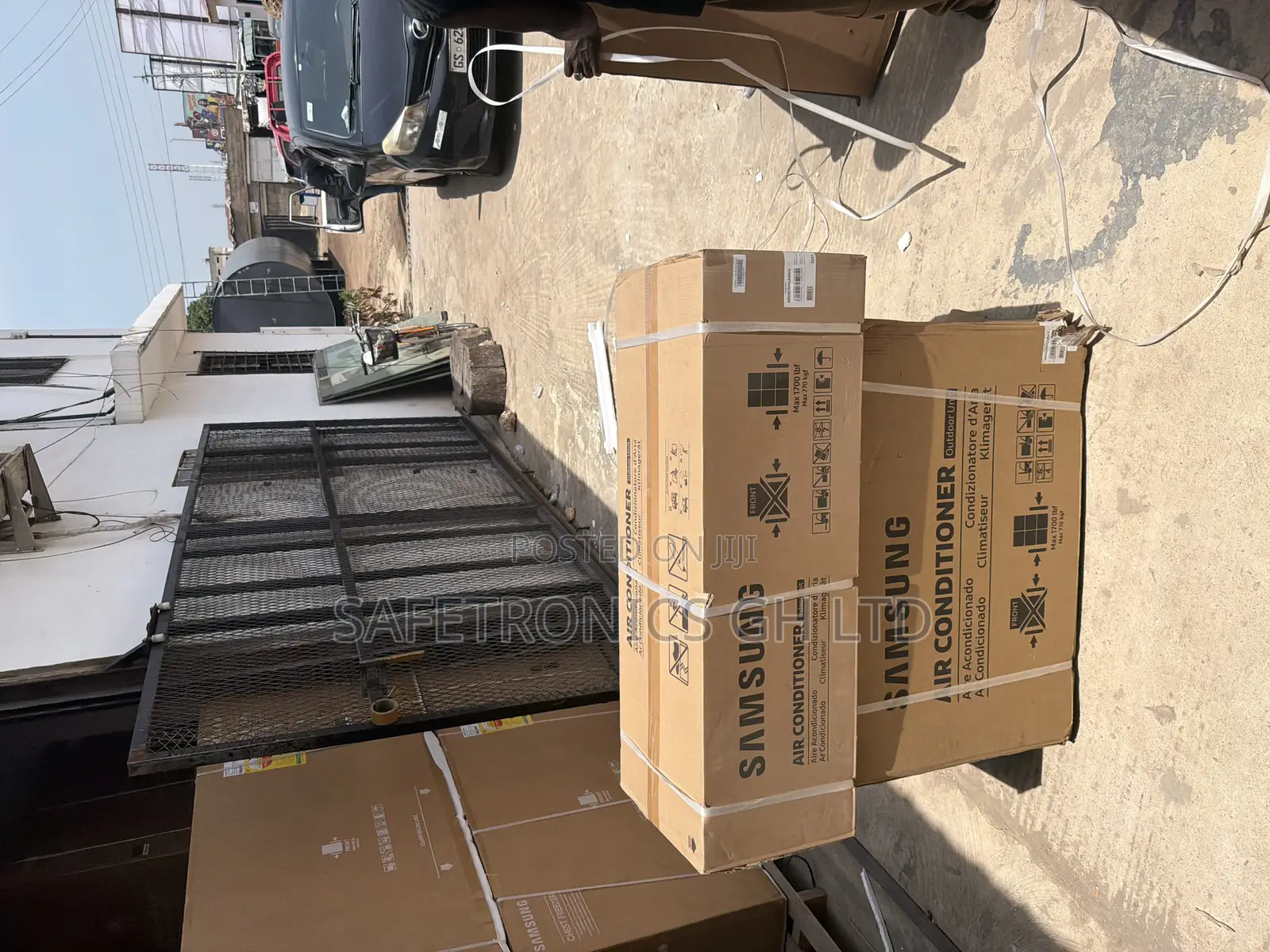 Newly Bulky Samsung 2.0hp Split Acs R410 Wind Free (Smart)