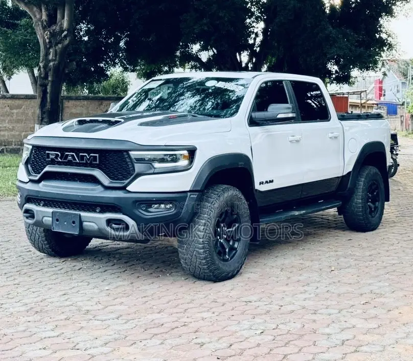 RAM 1500 TRX Crew Cab 4WD SB 2023 White