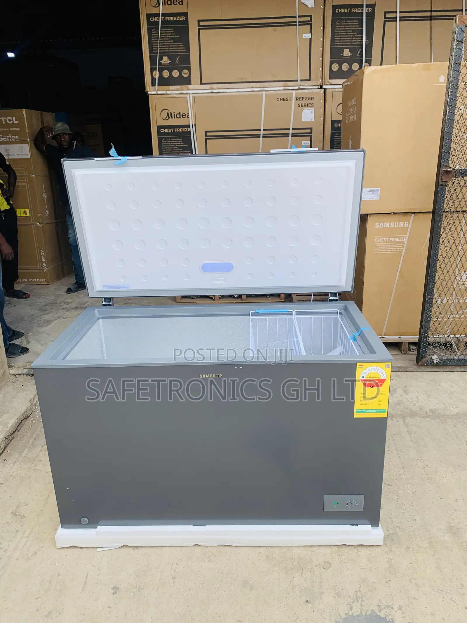 Most Adorable Grey Samsung 371l Chest Freezer (Model Ri70f37v1gagh)