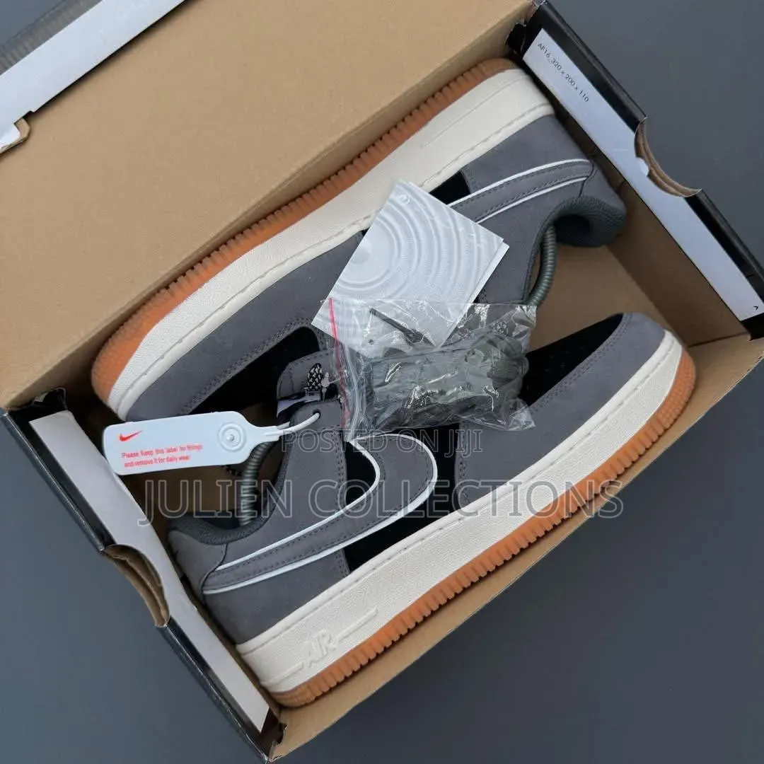Nike Air Force Grey Black N White