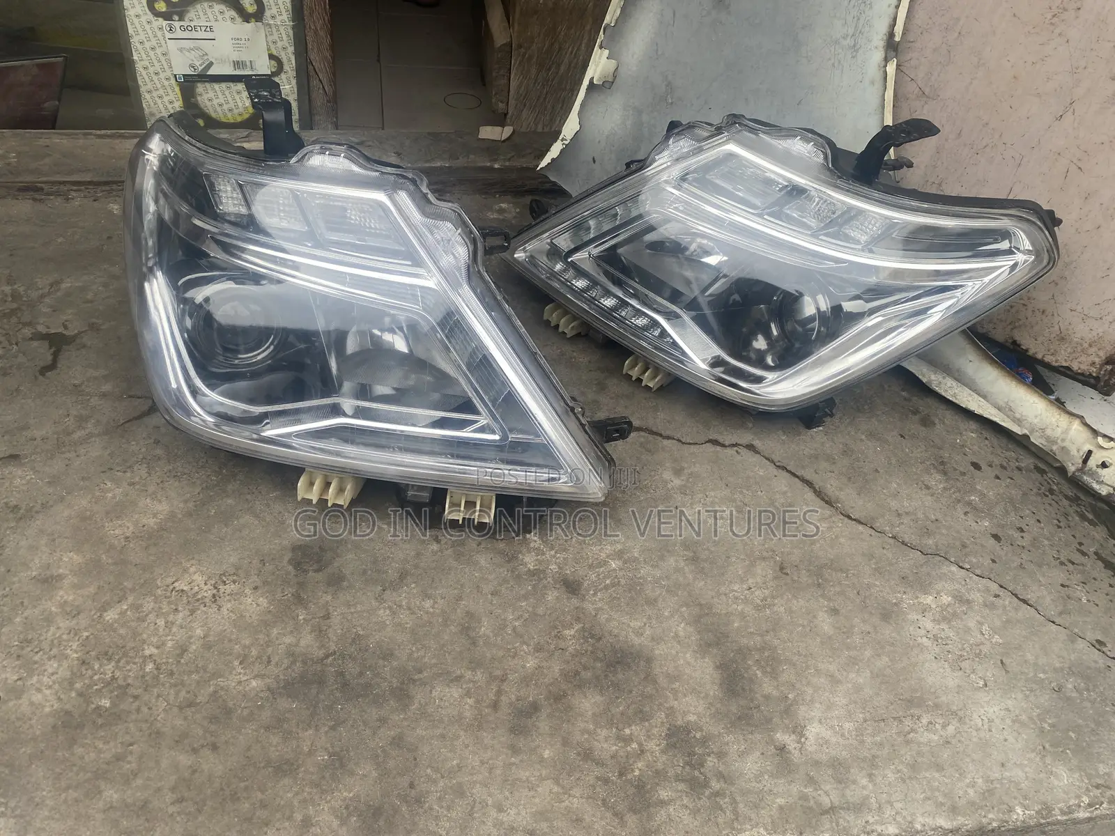 Nissan Patrol 2012 Headlight Pair Led