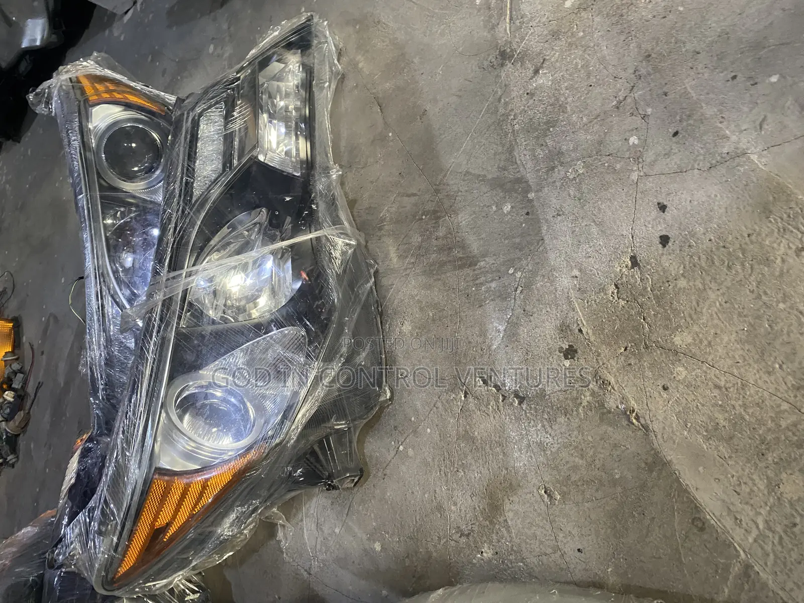 Toyota Rav4 2014 Headlight