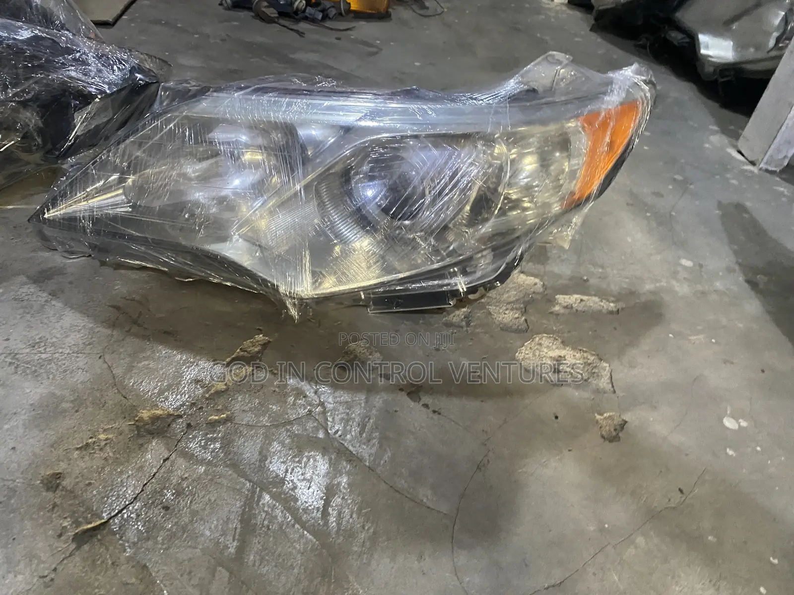 Toyota Camry 2012- 2014 Headlight