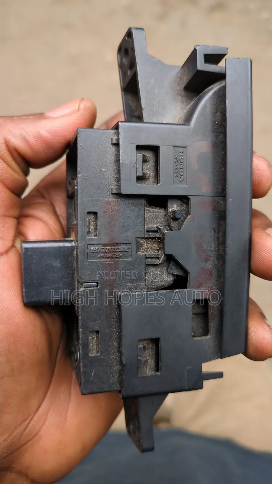 Honda CRV 2017-2022 Electronic Handbrake Switch.