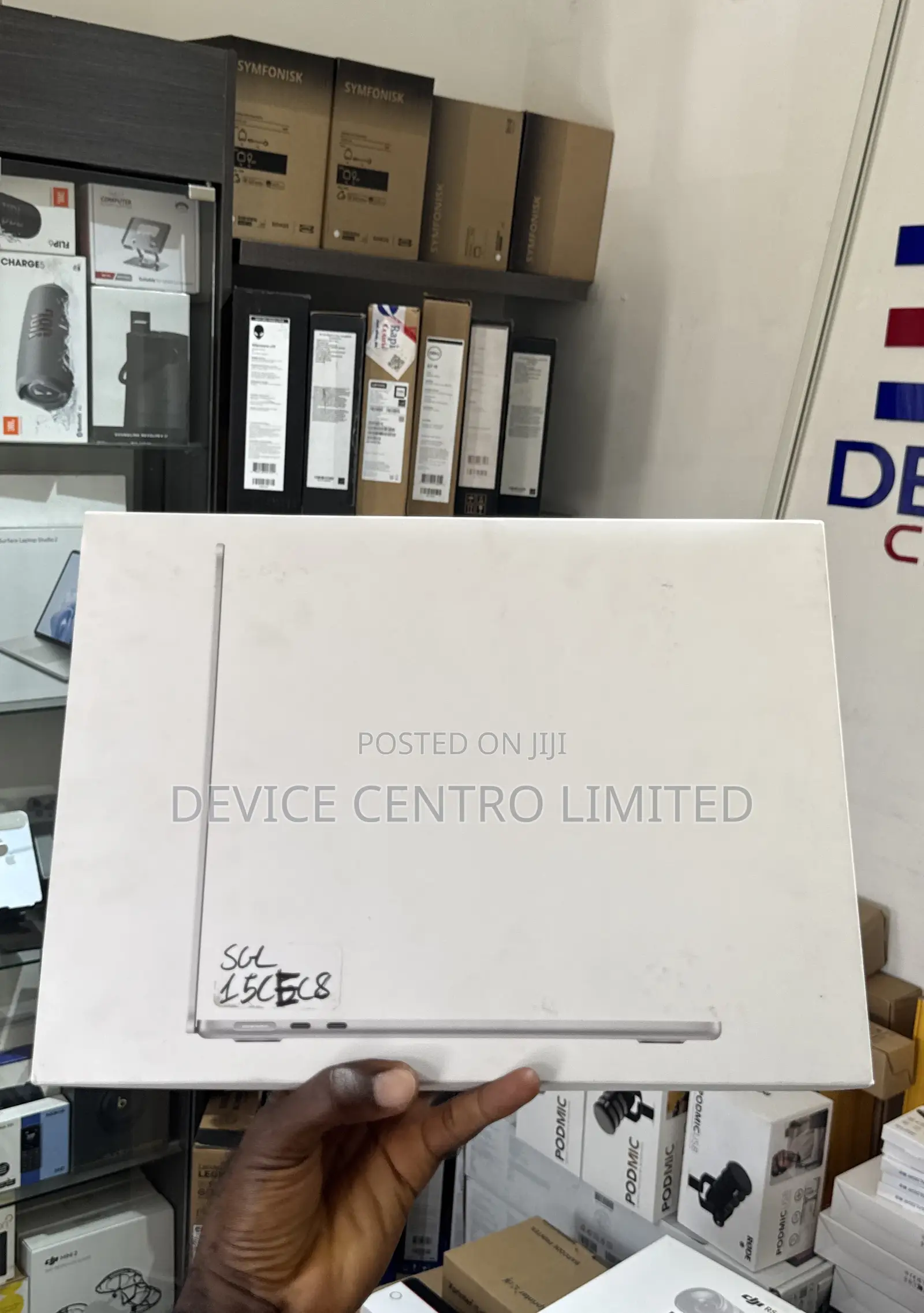 New Laptop Apple MacBook Air 2026 M5 13-inch 16GB Apple M5 SSD 512GB