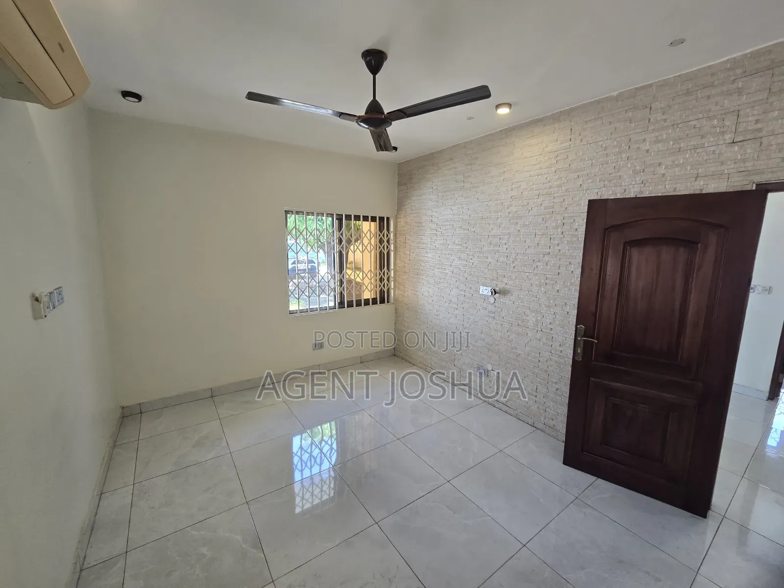 2bdrm Townhouse / Terrace in Teshie Estate for rent