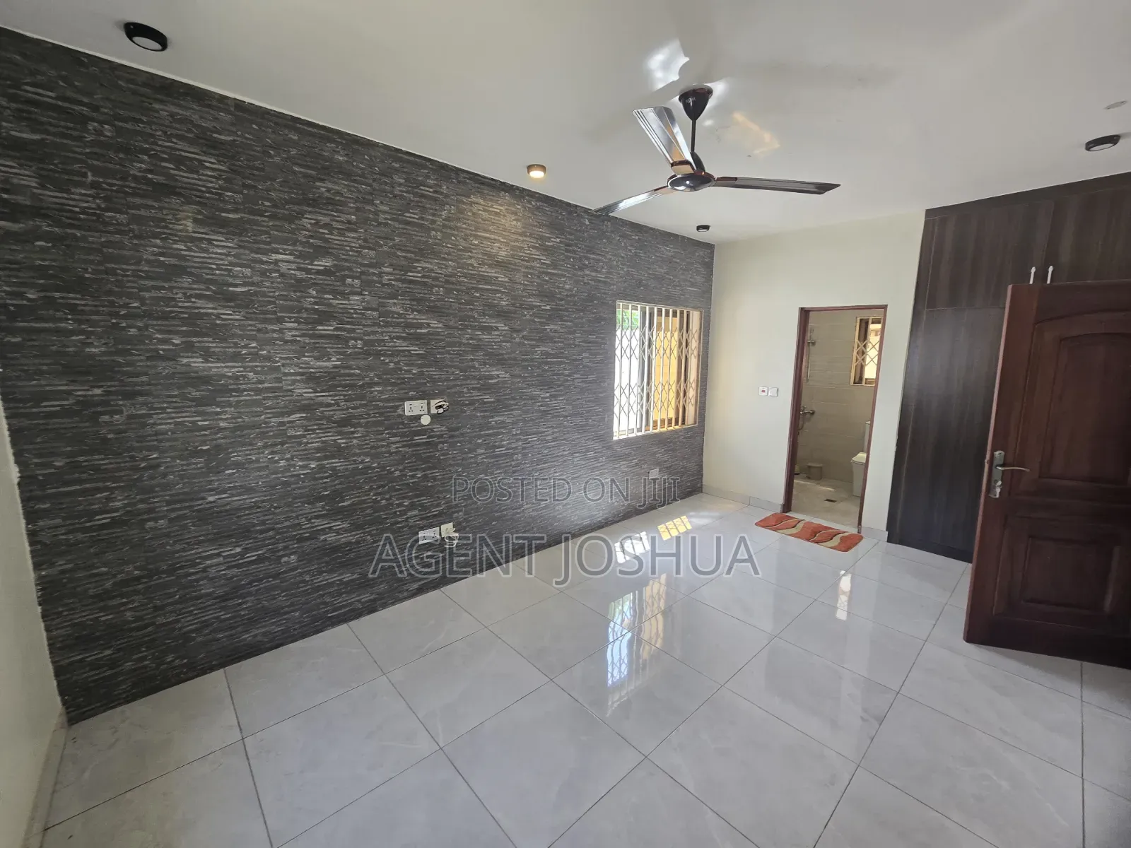 2bdrm Townhouse / Terrace in Teshie Estate for rent
