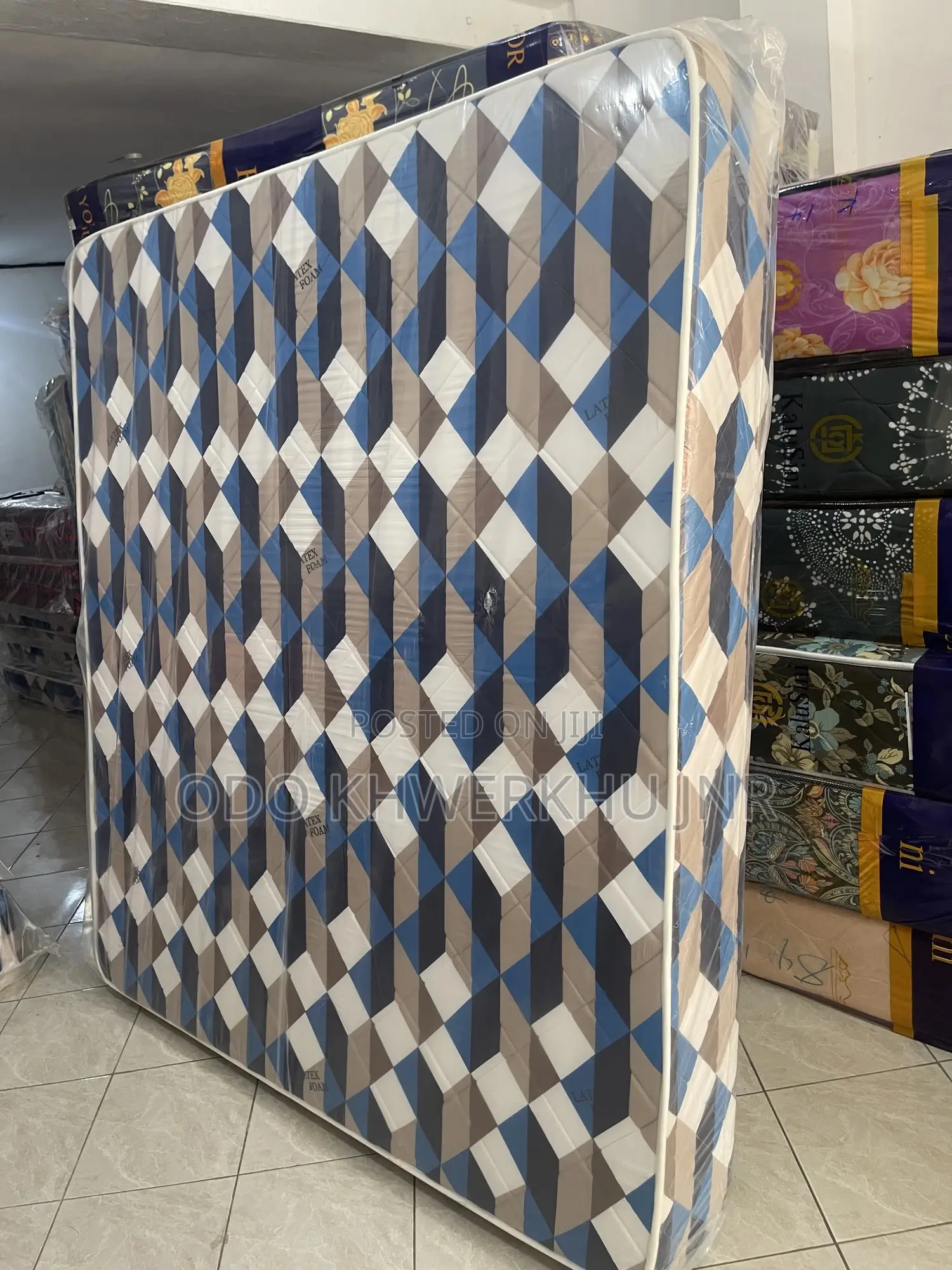 10inches King Size Mattress Latex Foam (84x75)