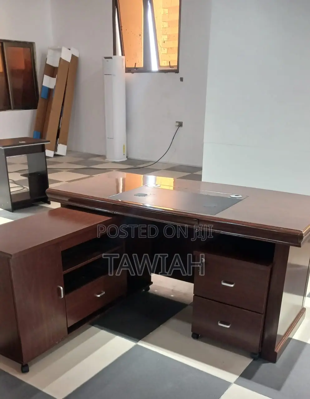 New Model Office Desk