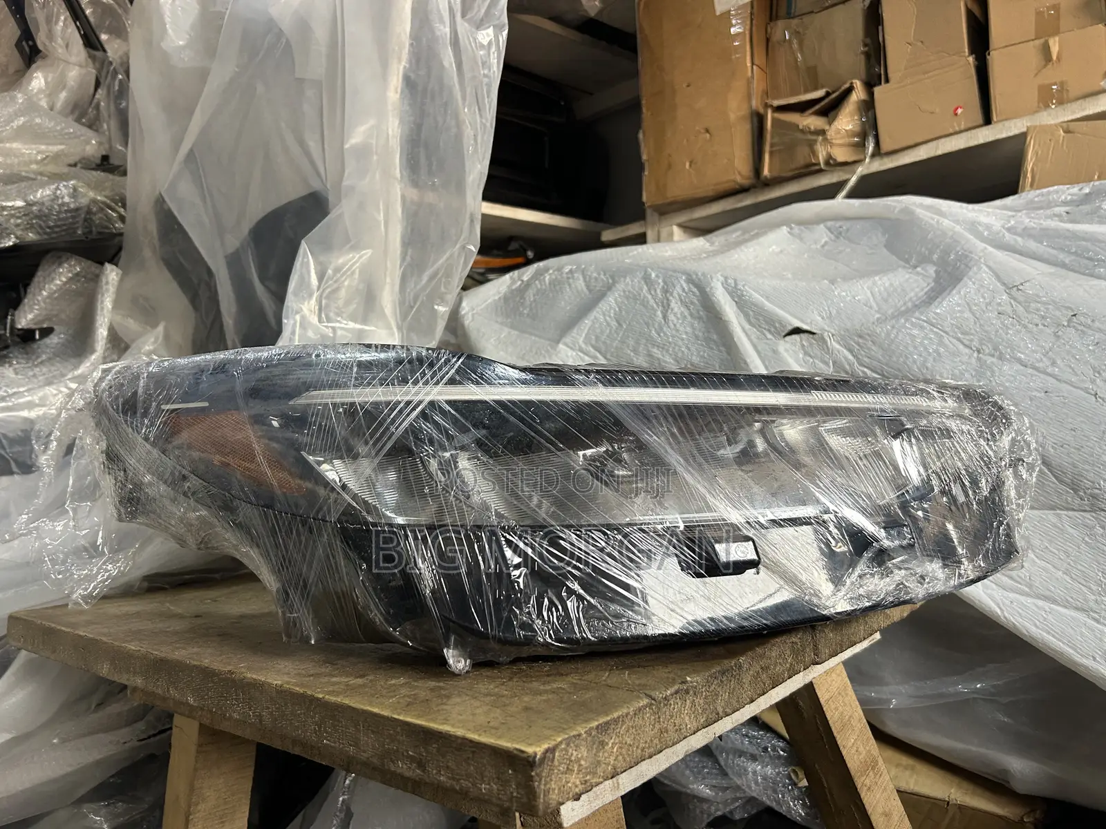 Ford Escape 2023 2024 2025 Headlight