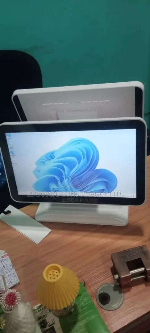 Pos Computer Dual Screen I7, 256gb Ssd, 16gb Ram (Escapade)