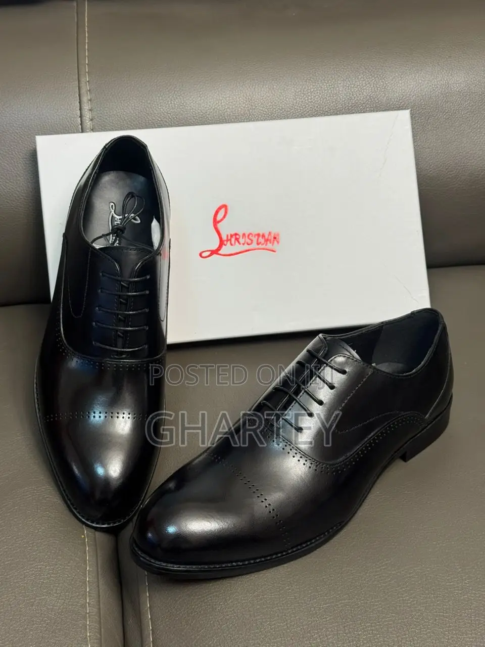 Timeless Prestige Black Cap-Toe Executive Oxford Shoes