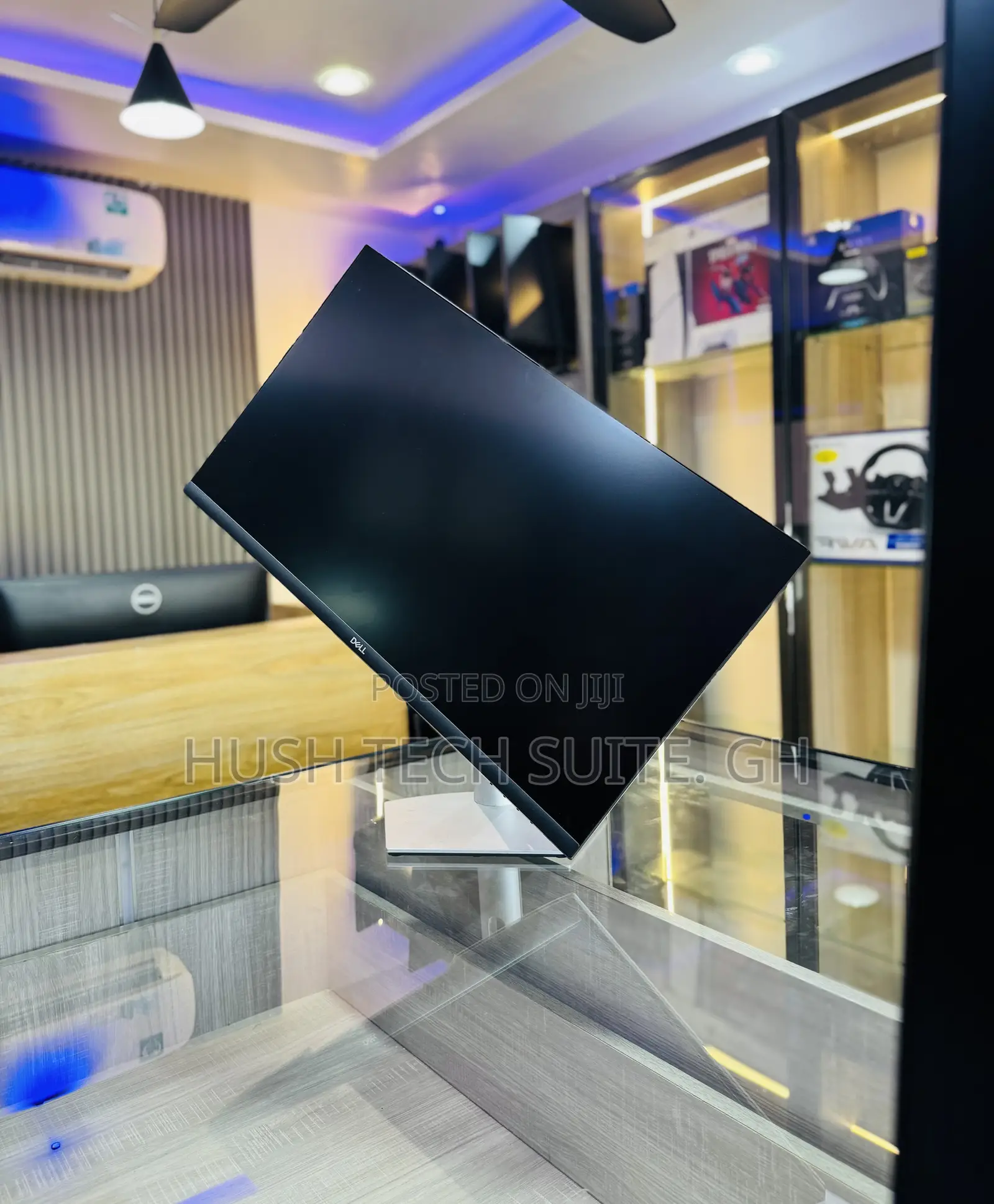 Dell 27” Uhd Usb - C Ips Display Edgeless Monitor
