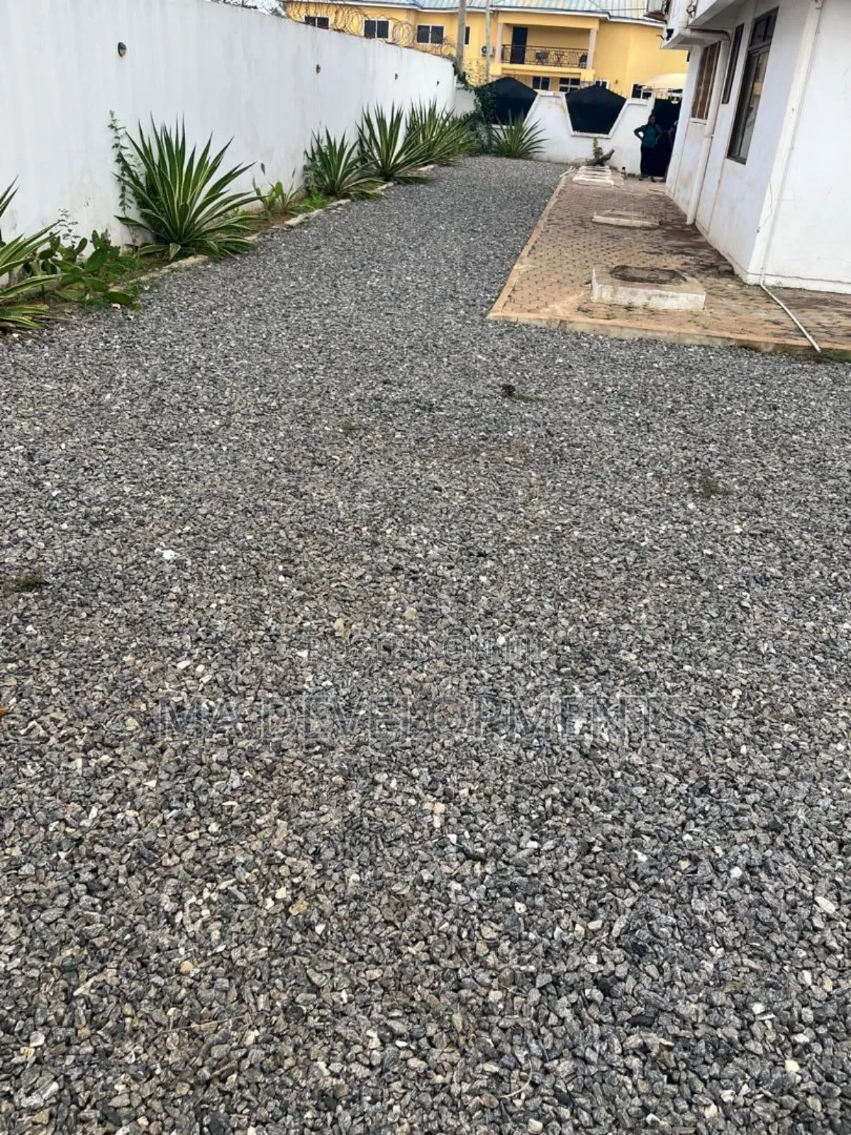 5bdrm House in Lashibi for sale
