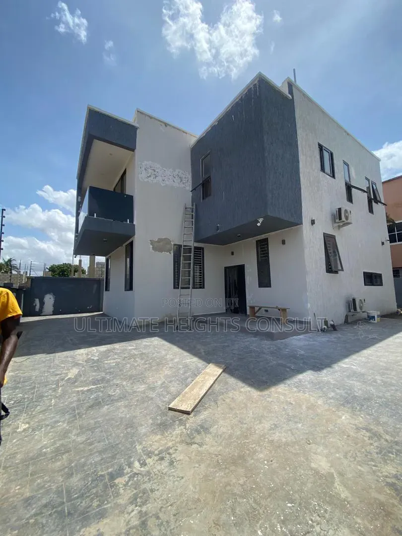 3bdrm House in Community 18, Melcom for sale