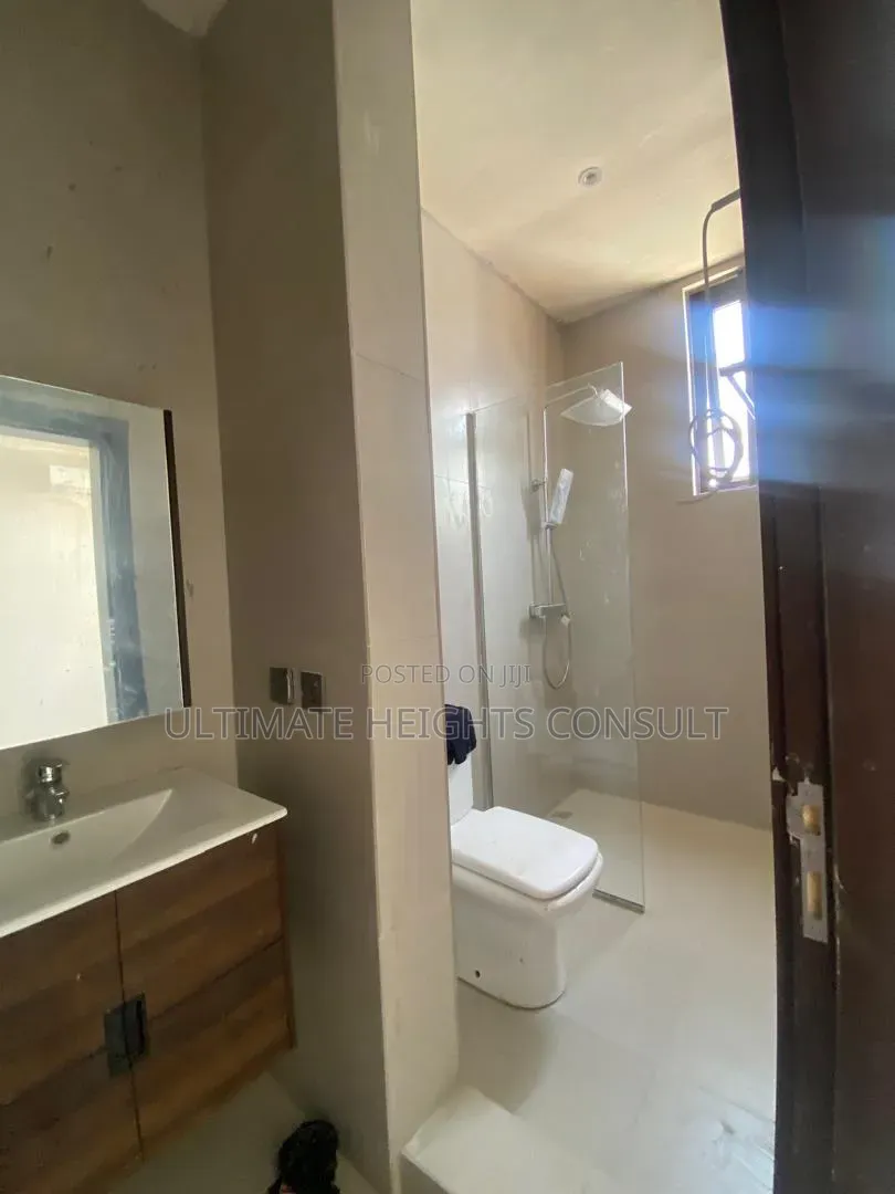 3bdrm House in Community 18, Melcom for sale