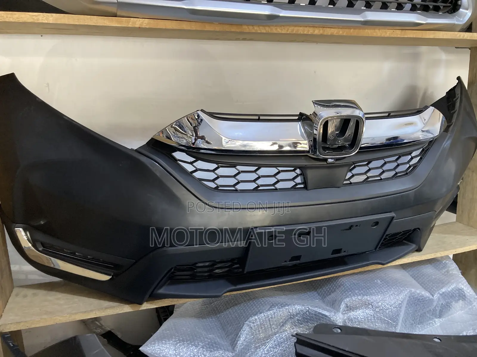 Honda CRV 2017,2018,2019, Complete Bumper