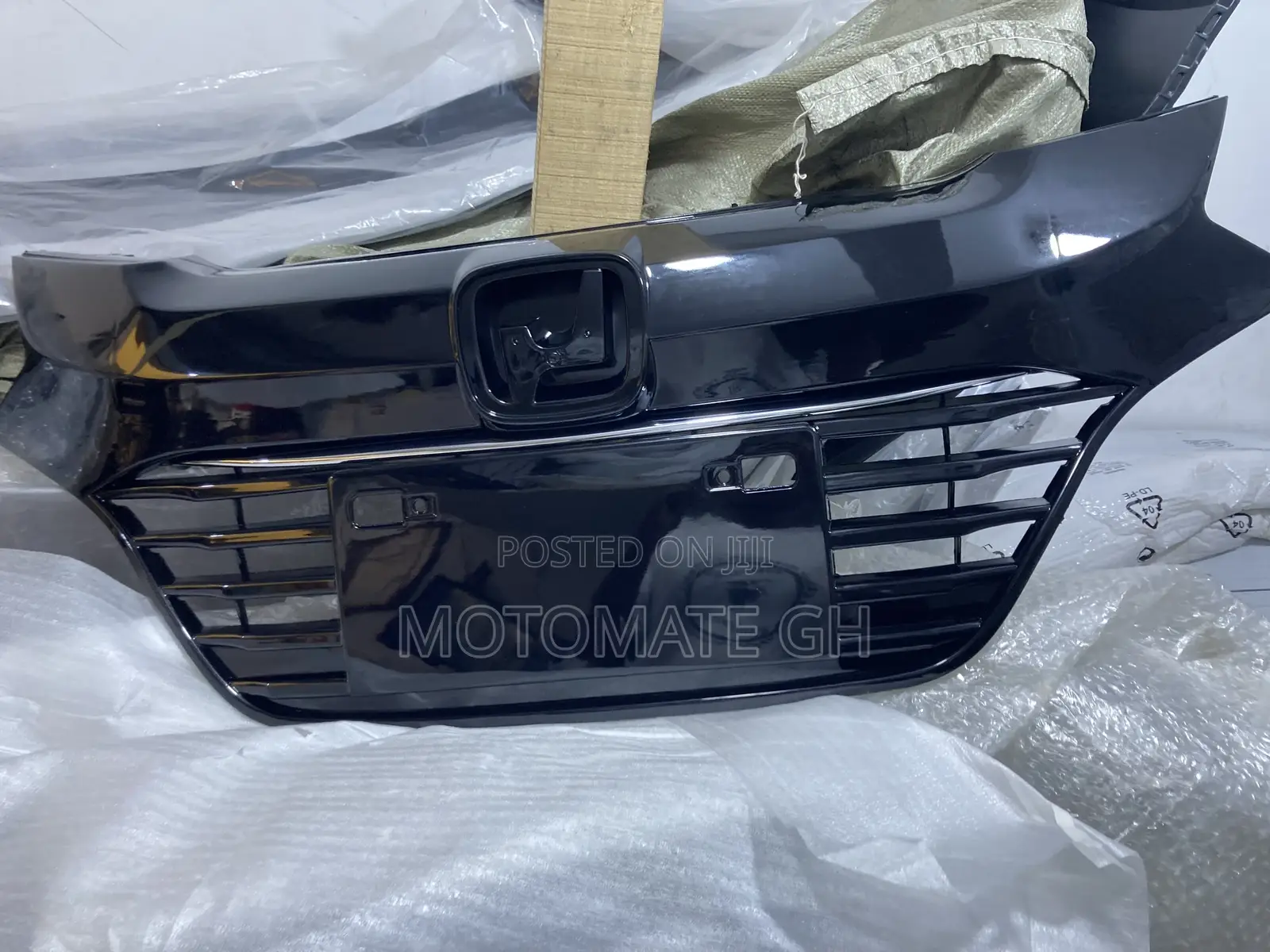 Honda HRV 2015,2016,2017,2018 Front Bumper Grill