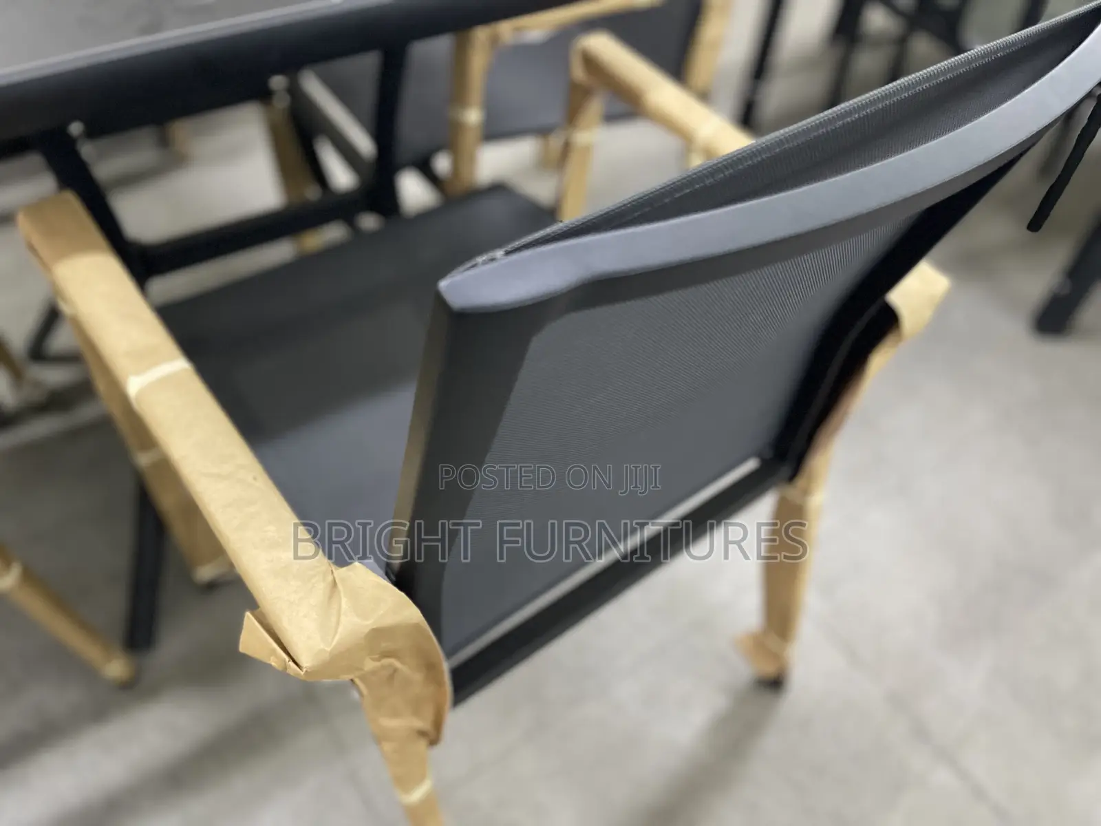 Quality 4 Seater Canopy Table