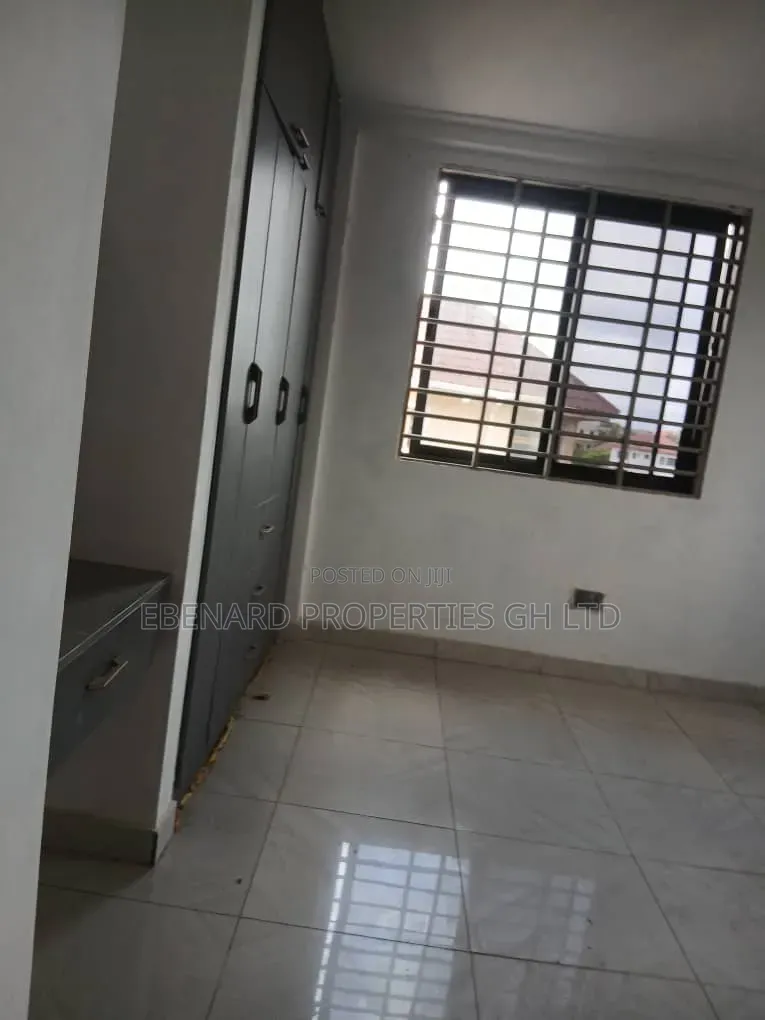 2bdrm Apartment in Ebenard Properties, Sakumono for rent