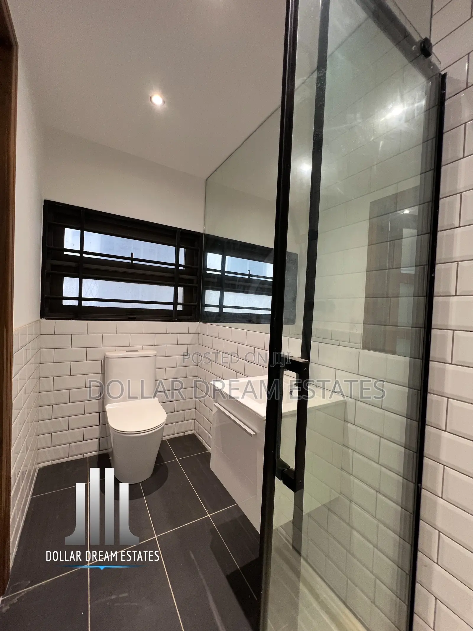 3bdrm House in Airport Residential Area for sale
