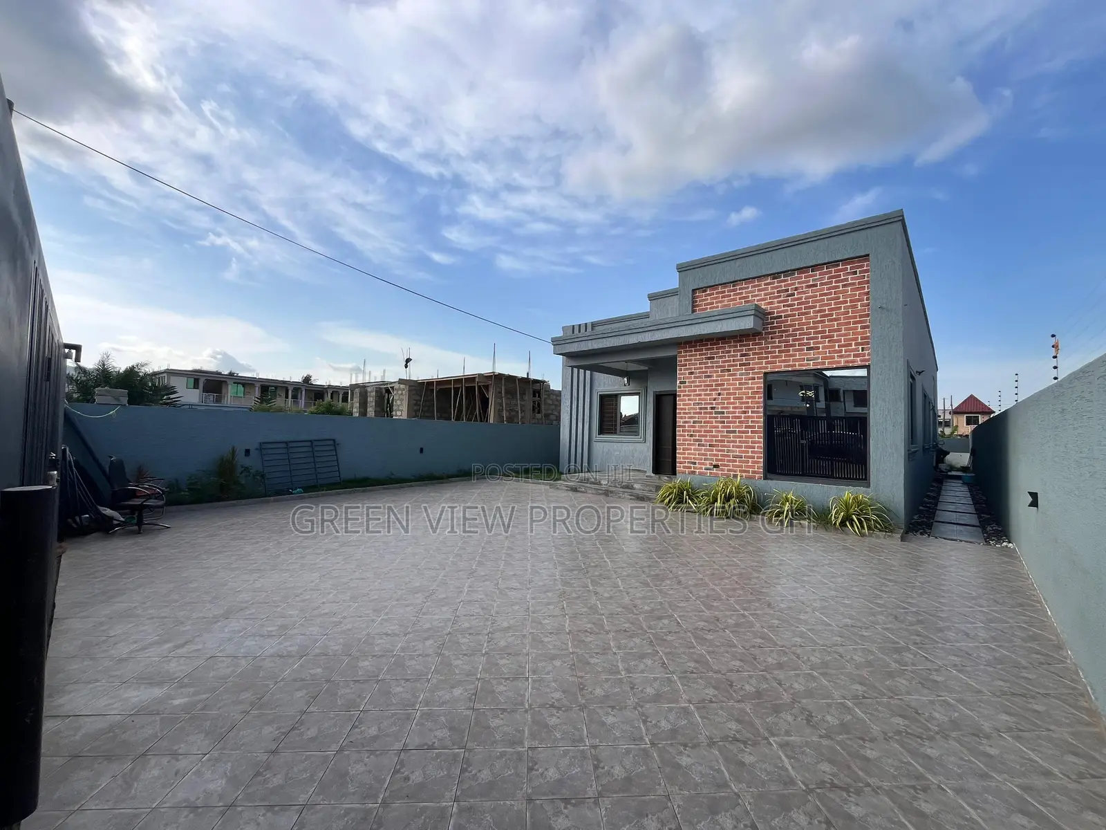 5bdrm House in Oyarifa for sale