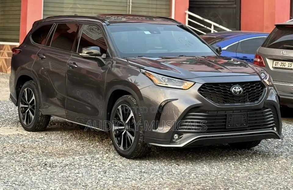 Toyota Highlander XSE 2022 Black