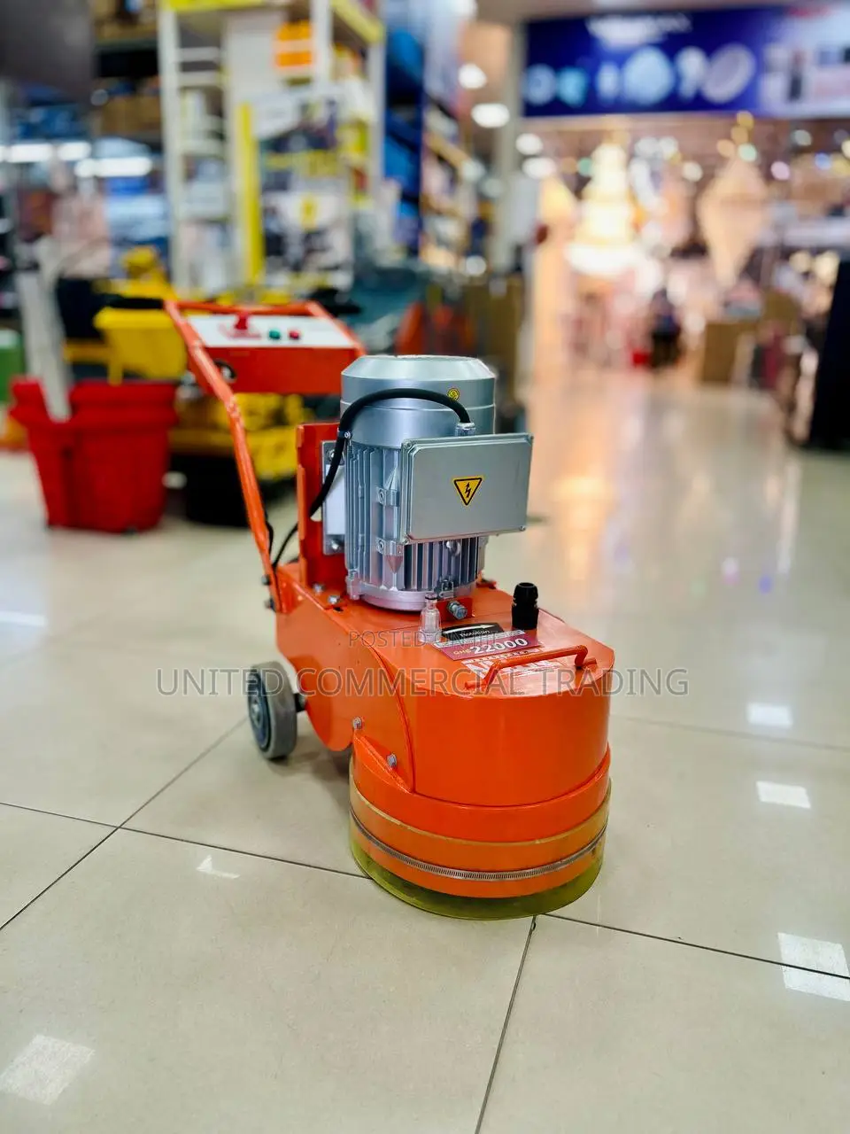 Floor Grinder With Electric Motor and a Blade