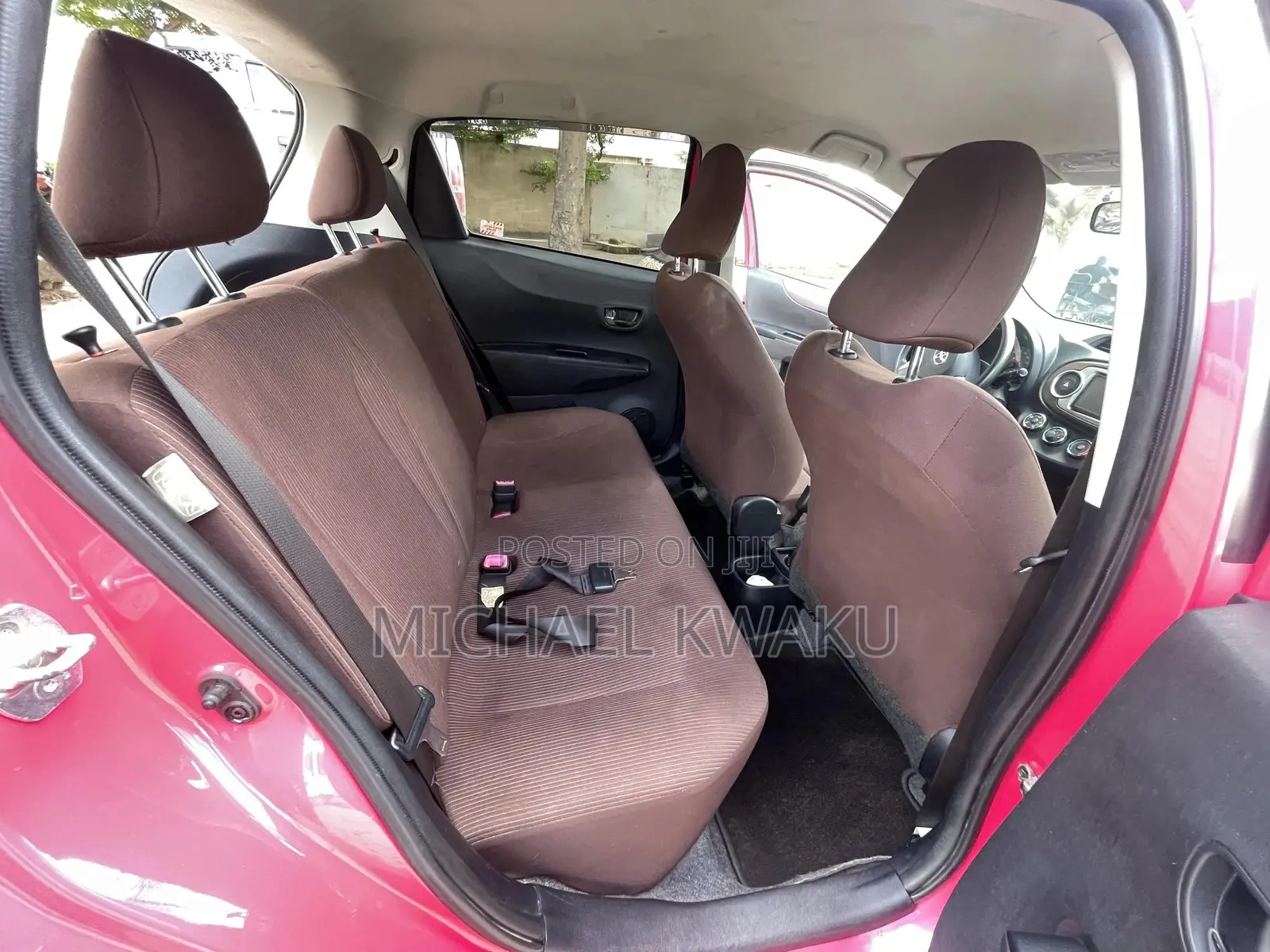 Toyota Vitz 2012 Red