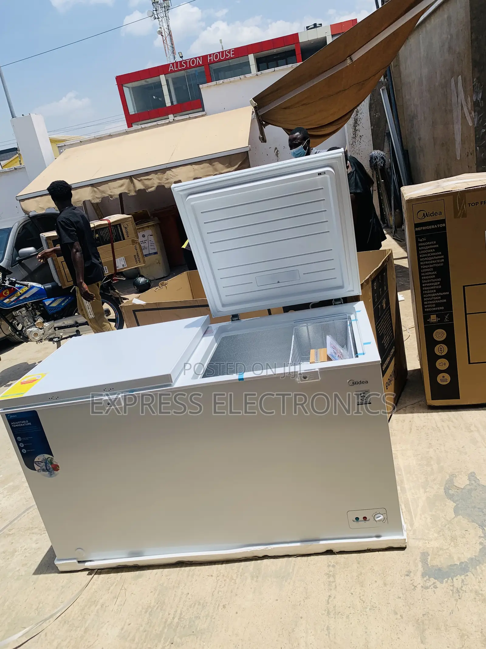 Available Now at Store Midea Chest Freezer Double Door 508l