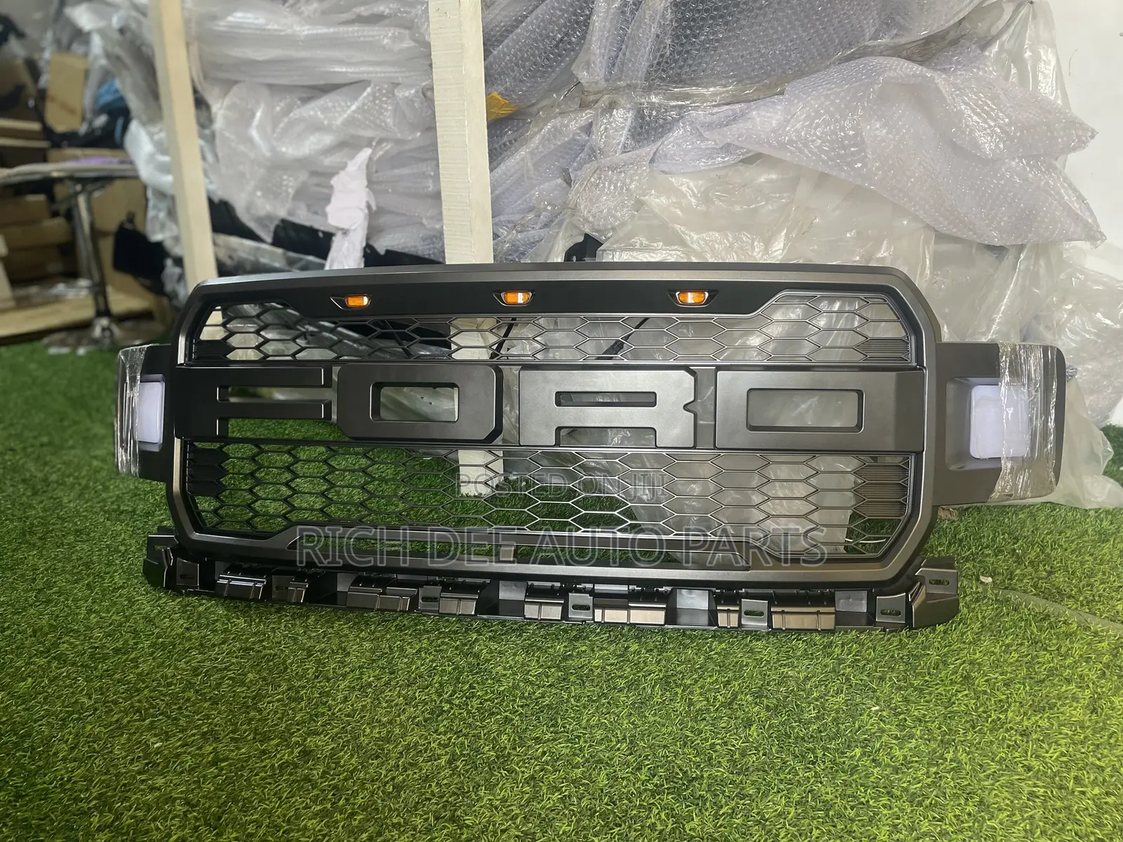 Ford F150 2017-2018-2019-2020 Grille/ Top Shells