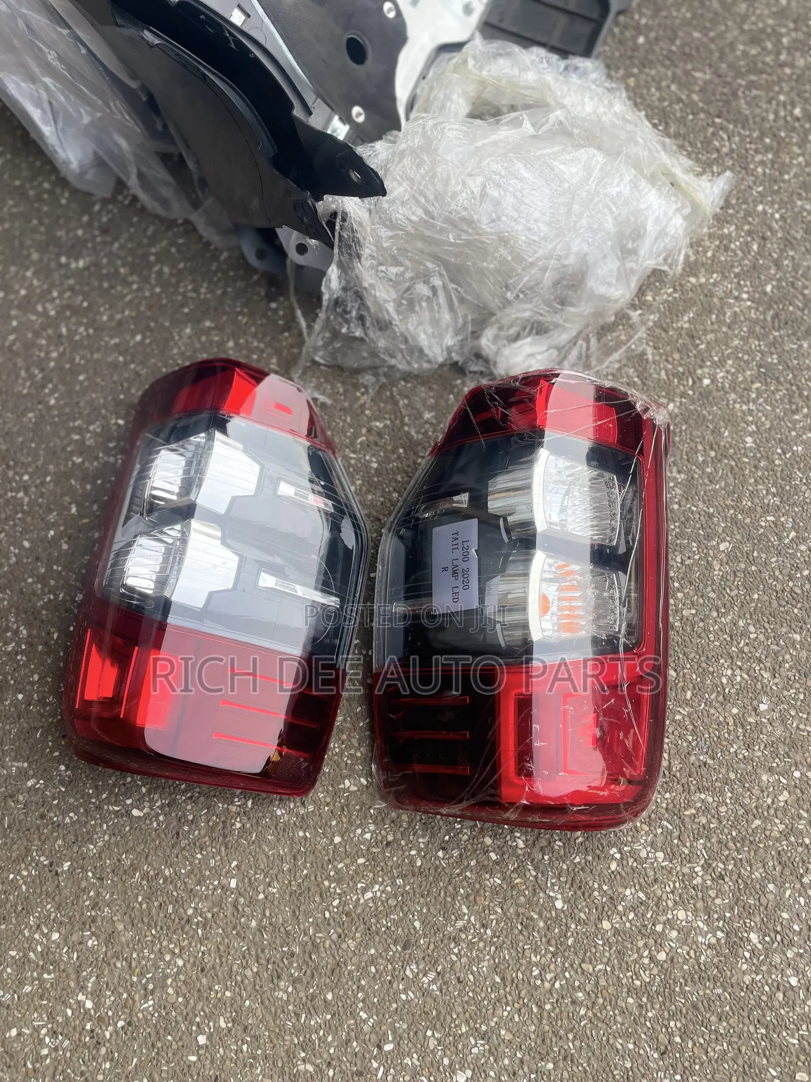 Mitsubishi L200 Rear 2019-2020-2021-2022-2023 Taillight