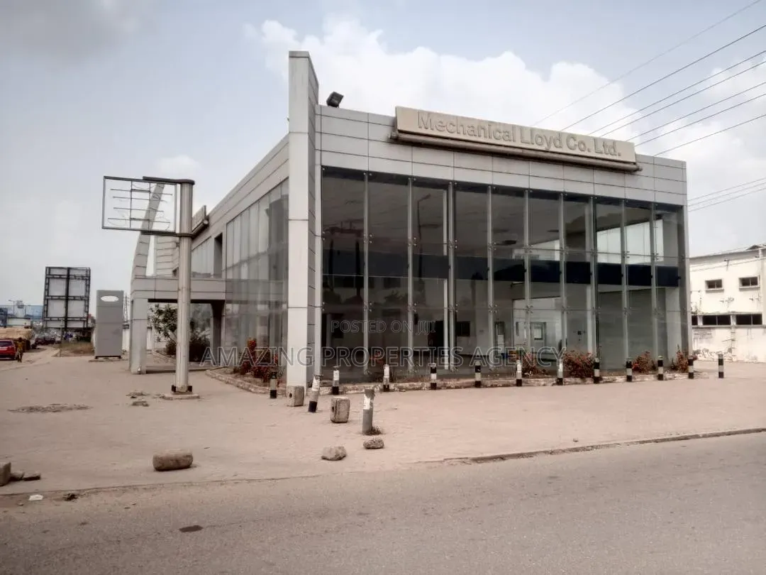 Premium Car Showroom Facility in Takoradi