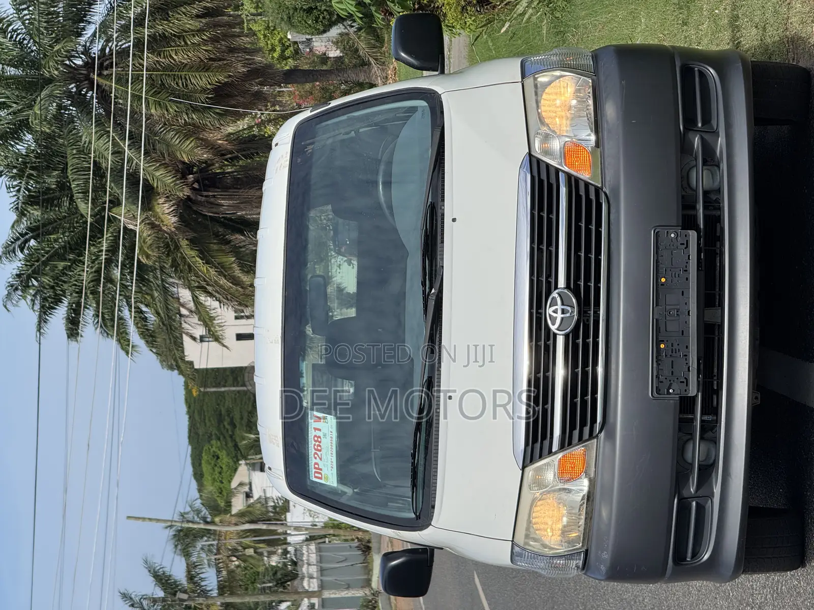 Toyota HiAce 2010 White