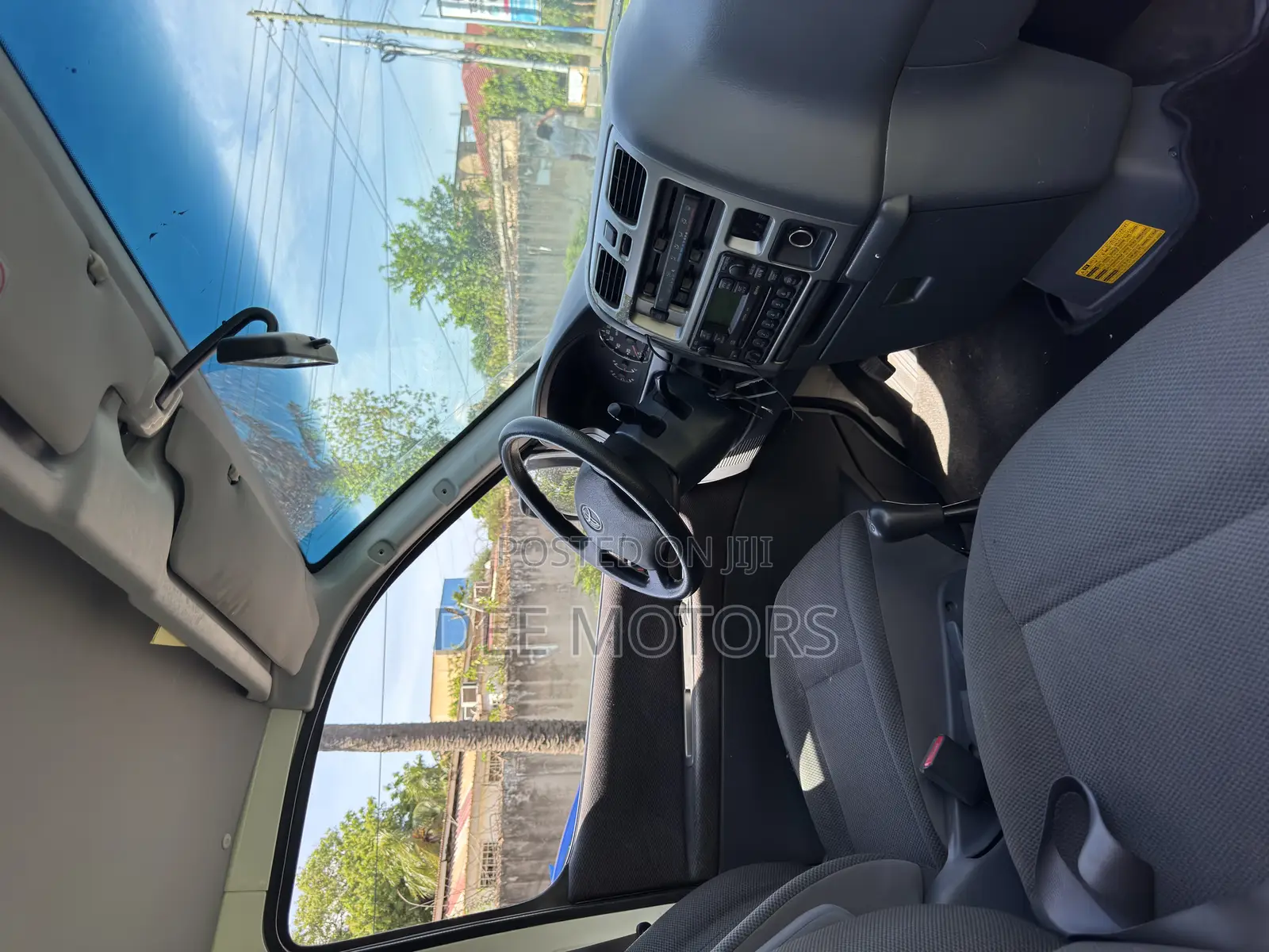 Toyota HiAce 2010 White