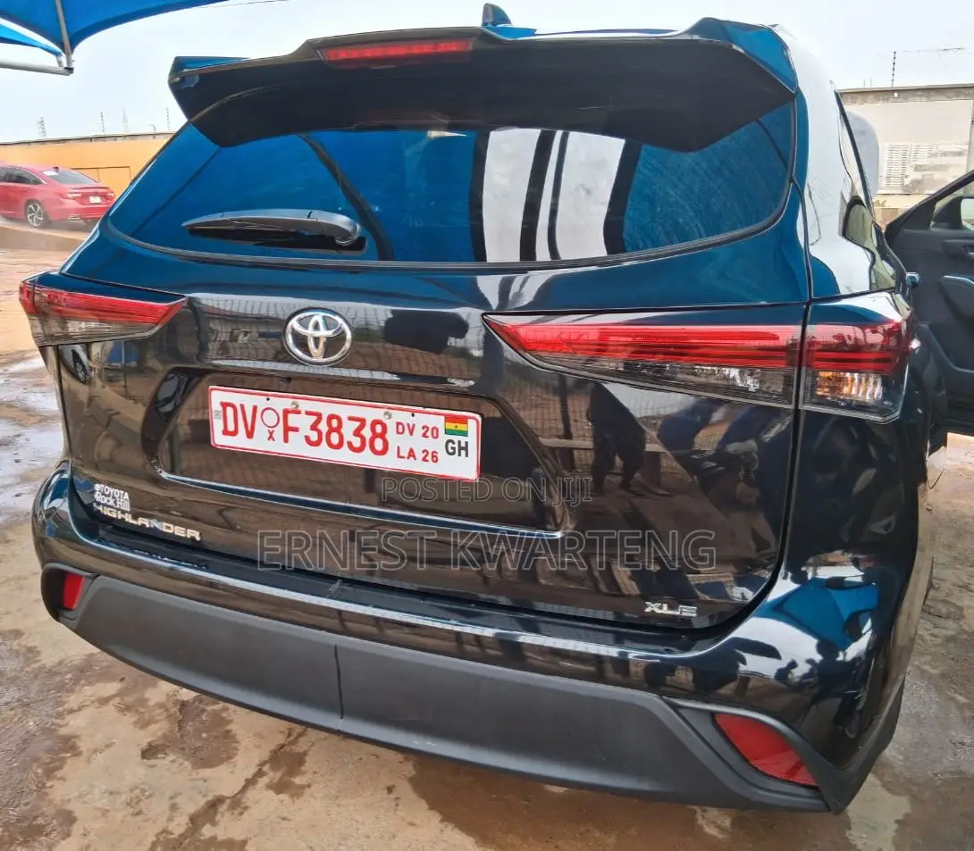 Toyota Highlander XLE AWD 2023 Black