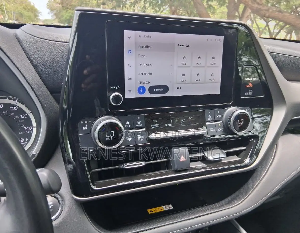 Toyota Highlander XLE AWD 2023 Black