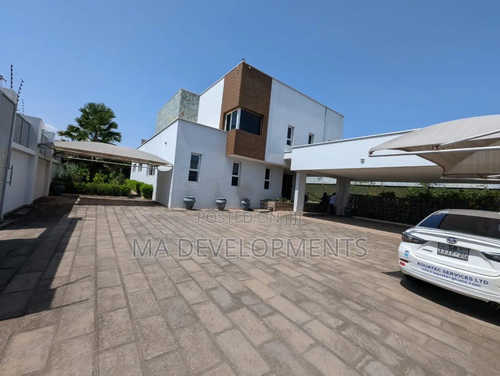 7bdrm Mansion in Airport Hills for sale