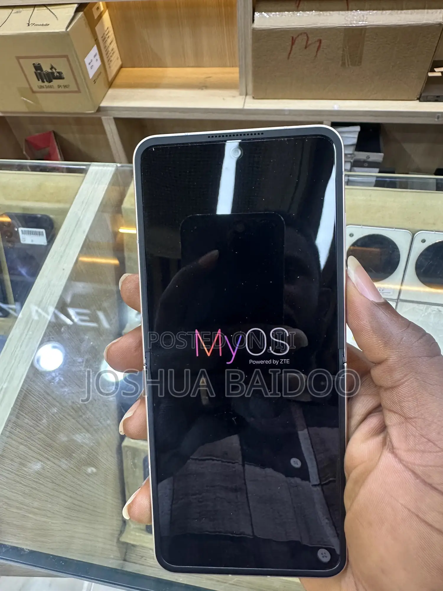 ZTE Nubia Flip 128 GB Gold