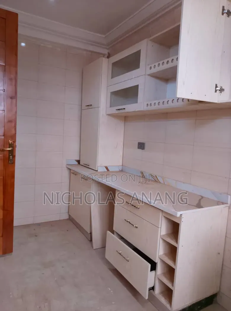 2bdrm Apartment in The Dorns Properties, New Town for rent