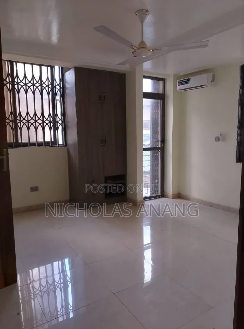 2bdrm Apartment in The Dorns Properties, New Town for rent