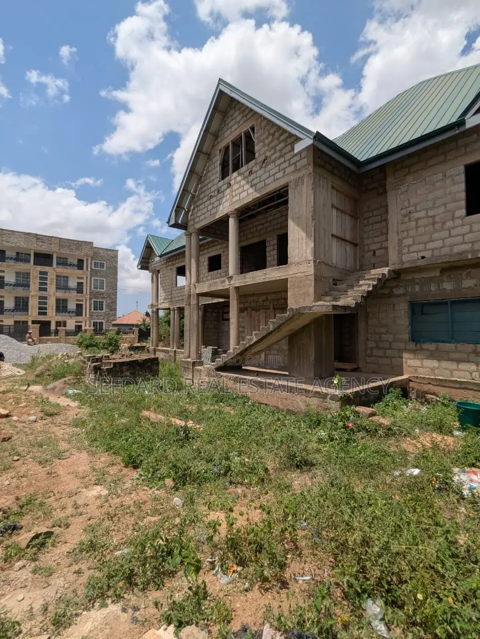 5bdrm House in Sefdard Properties, Pokuase for sale
