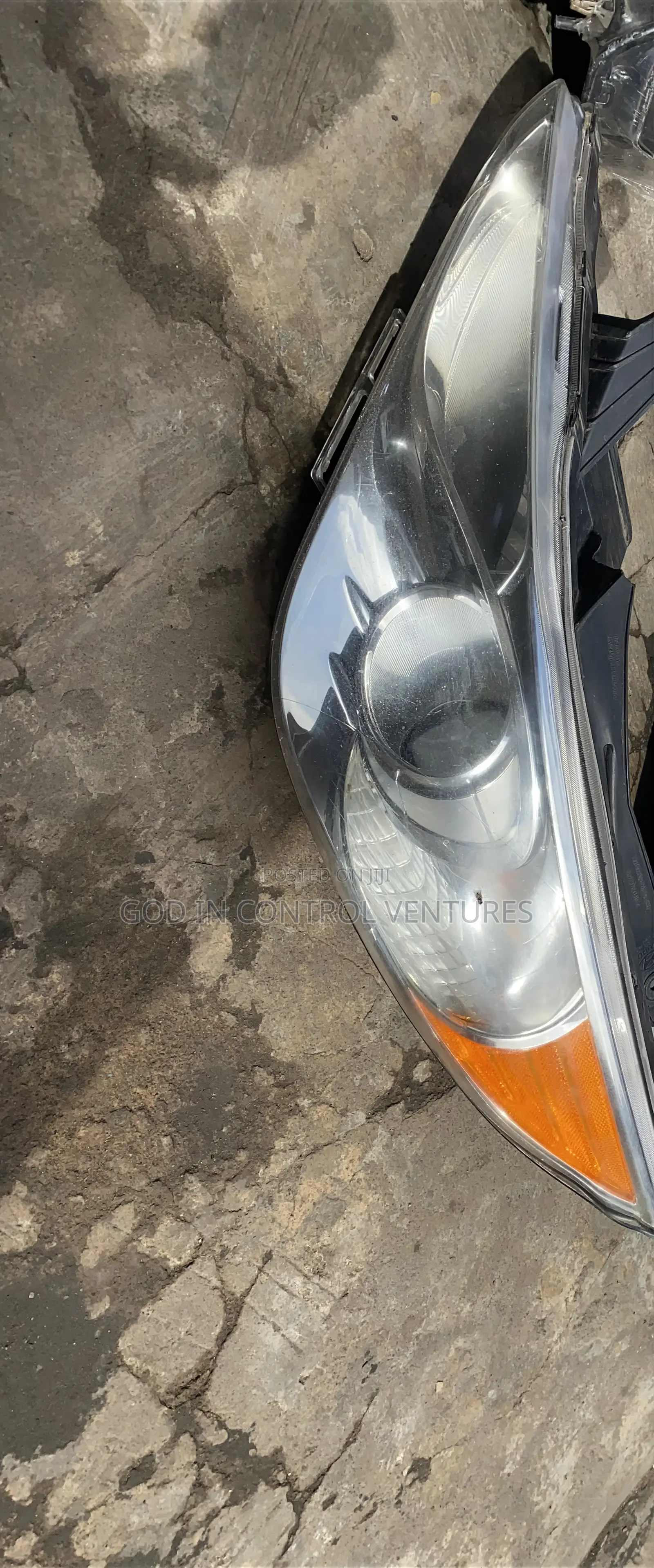 Hyundai Sonata 2012 Headlight Pair