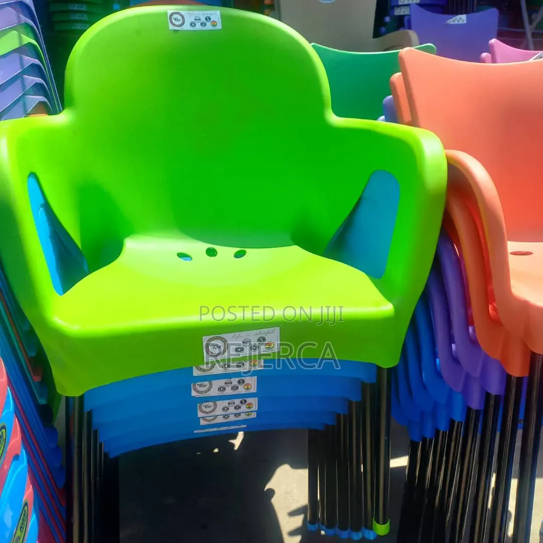 Obolo Plastic Chair
